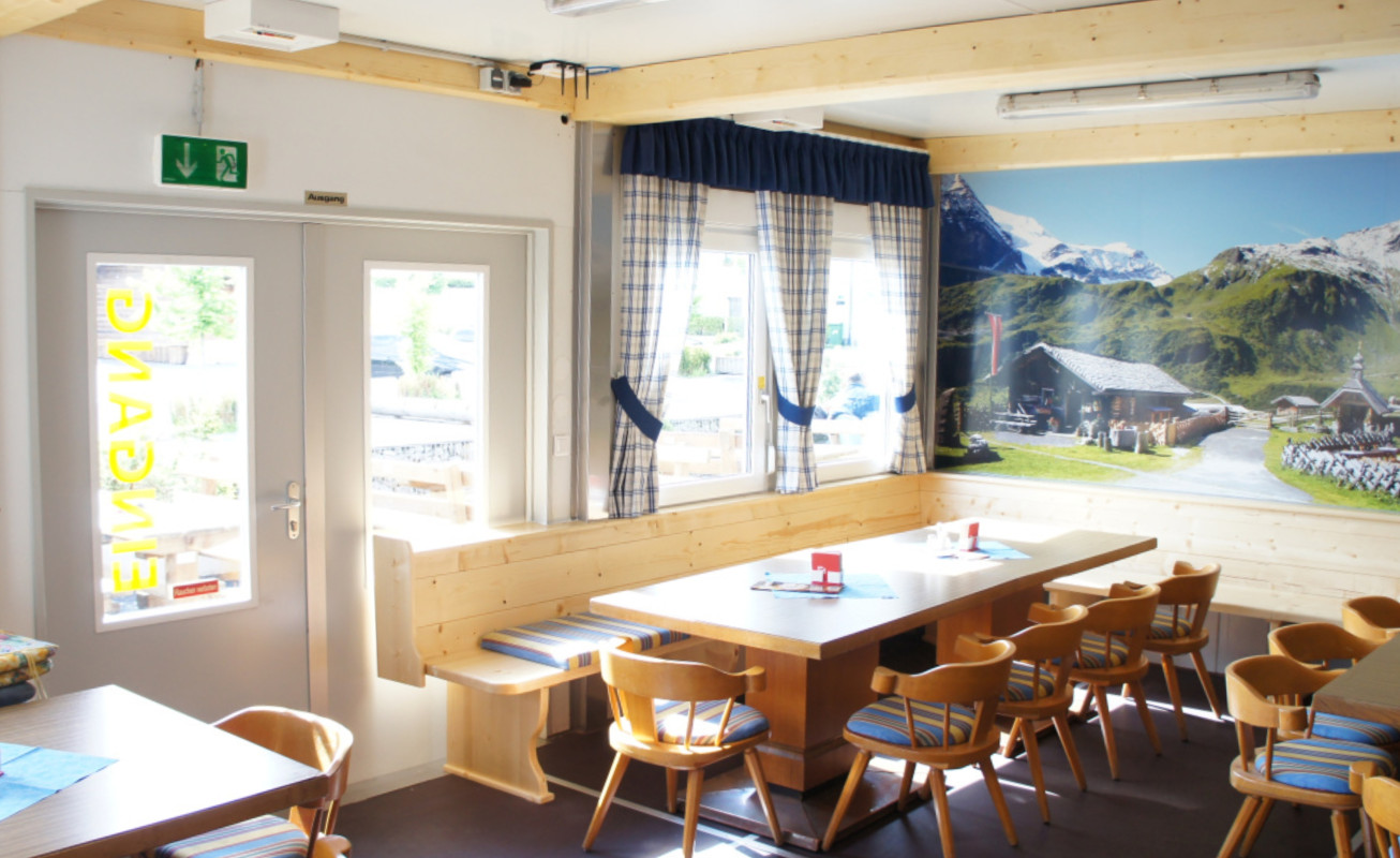 Кафе и точки быстрого питания