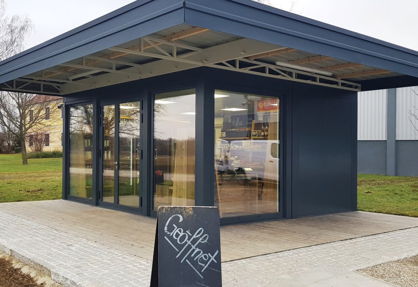 Услуги и торговля