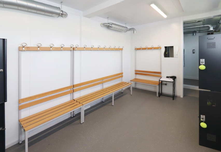 Раздевалки для персонала и спортивных команд