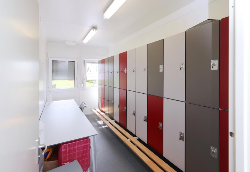 Раздевалки для персонала и спортивных команд
