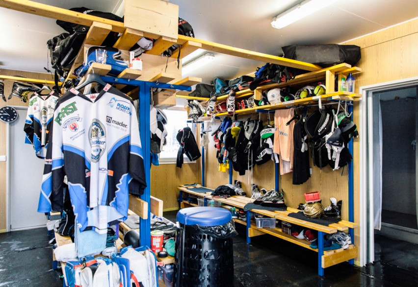 Раздевалки для персонала и спортивных команд