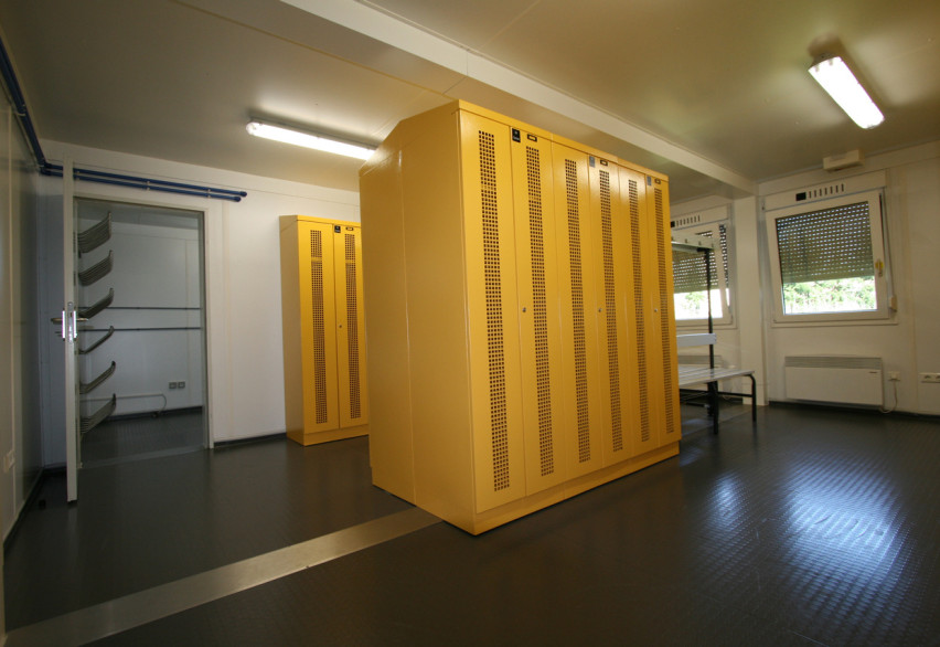 Раздевалки для персонала и спортивных команд