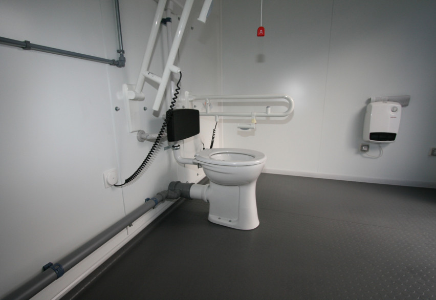 Туалетные и душевые сантехнические модули