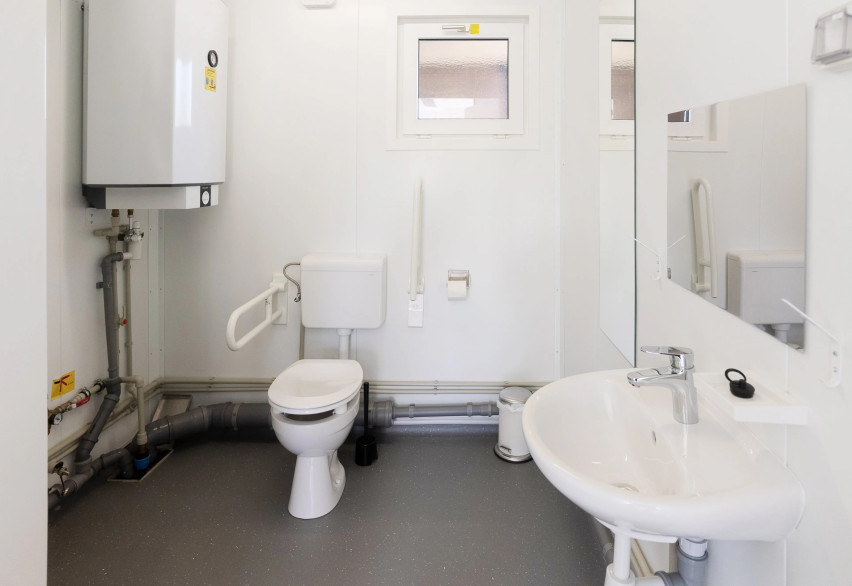 Туалетные и душевые сантехнические модули