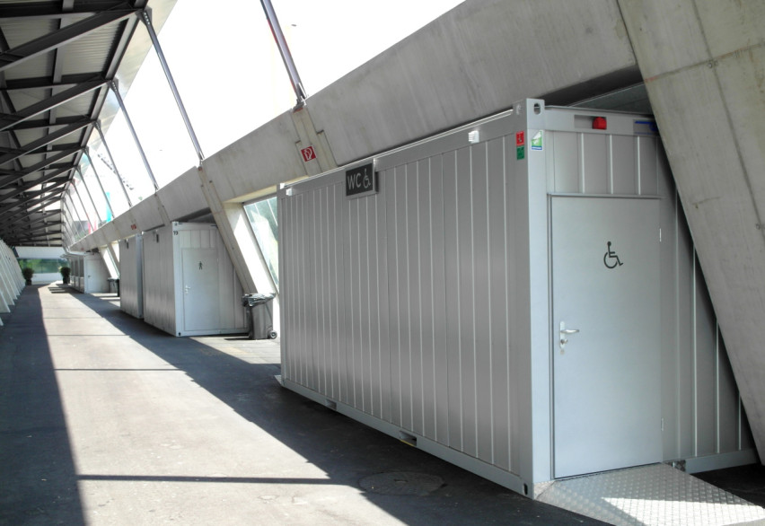 Туалетные и душевые сантехнические модули