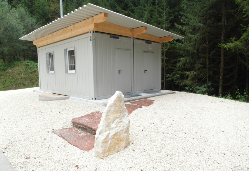 Туалетные и душевые сантехнические модули