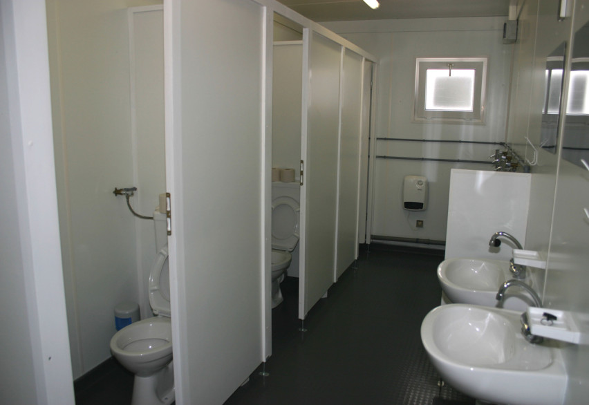 Туалетные и душевые сантехнические модули